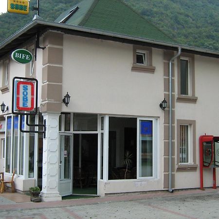 Sobe Za Izdavanje Blef Ovcar Banja Exterior foto